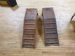 lot 173 image: Pair of Car Ramps