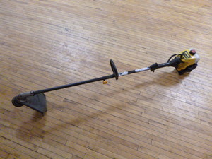 lot 178 image: Yardman Weed Whip