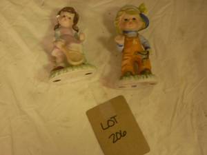 Ardelco Figurines x2...