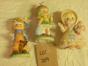 Ardelco Figurines x3...