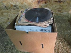 lot 8 image: Box of Vintage Records See Photos...