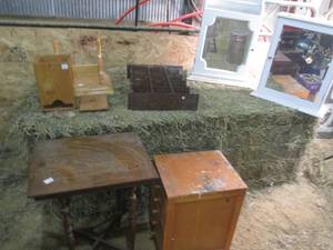lot 19 image: Small Side Table, Wall Mirror Cabin...
