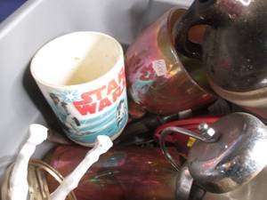 lot 40 image: Random Lot of Home Dcor, Glasswar...