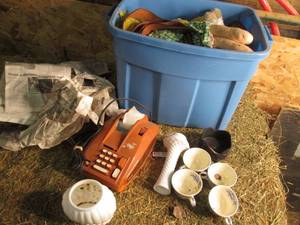 lot 46 image: Tote of Vintage Stuffed Animals, Gl...