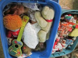 lot 91 image: Tote of Dolls, Stuffed Animals and ...