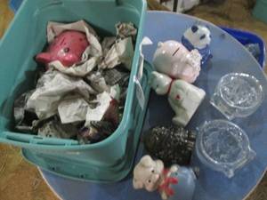 lot 100 image: Covered Tote Of Piggy Banks & Home ...