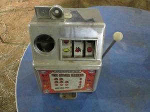 lot 119 image: One Armed Banker Mini Slot Machine...