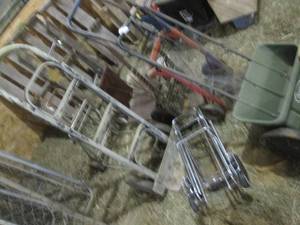 lot 132 image: Scotts Spreader and Multiple Hand ...