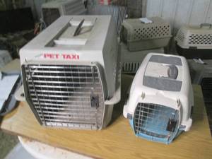 lot 154 image: (2) Pet Carriers...