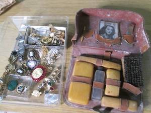 lot 161 image: Vintage Powder Room Set in Case & J...