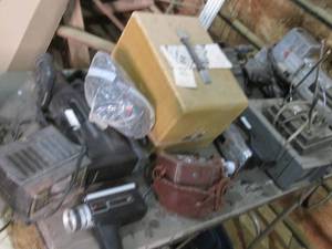 lot 173 image: Large Lot of Vintage Electronics, P...