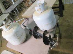 lot 181 image: (2) Empty Propane Tanks & Manual Ic...