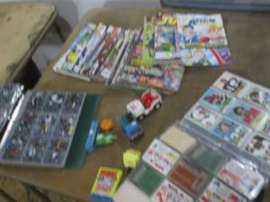 lot 191 image: Large Lot of Sports Cards, Comic Bo...