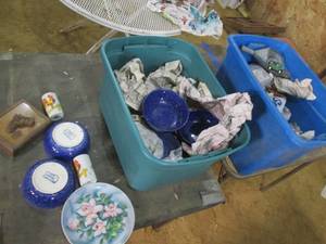 lot 203 image: Vintage Home Dcor in 2 Totes...