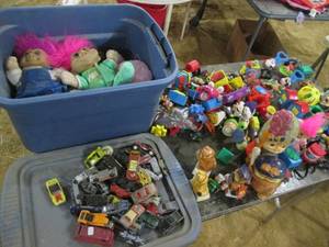 lot 224 image: Tote Full of Vintage Toys See Phot...