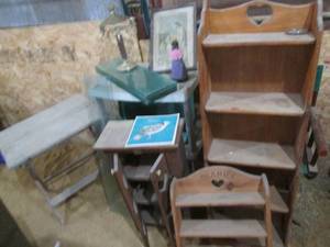 lot 237 image: Captains Chair and Other Misc. Fur...