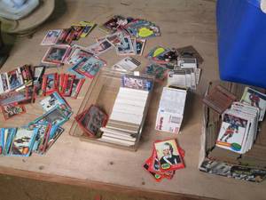 lot 284 image: High Value Lot (1) Box of 1979-80s...