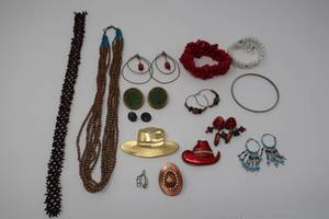 lot 67 image: Southwestern Style Jewelry