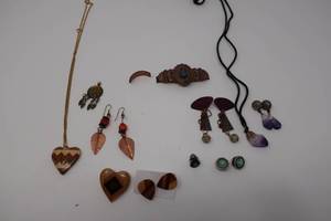 lot 73 image: Southwestern wood and metal craft lot
