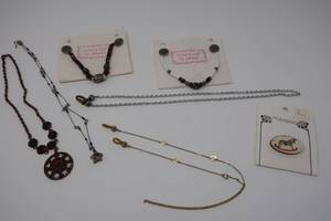 lot 77 image: Handcrafted lot