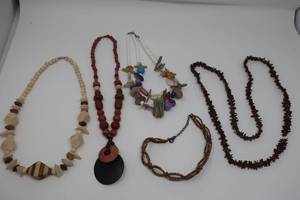 lot 78 image: 5 Wooden Beaded Necklaces