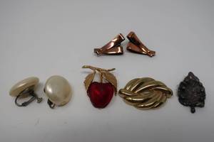 lot 82 image: Branded jewelry- Napier, Marvella and Renoir
