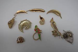 lot 96 image: Bird & Feather Pins