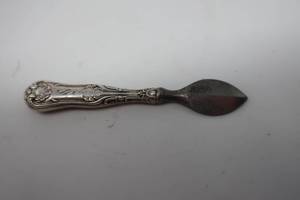 lot 106 image: Sterling Spade