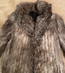 lot 38 image: Stunning Fur Coat