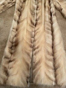 lot 32 image: Ribnick Fur Coat