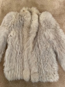lot 54 image: Jeanne Gilbert Natural Blue Fox Fur Coat