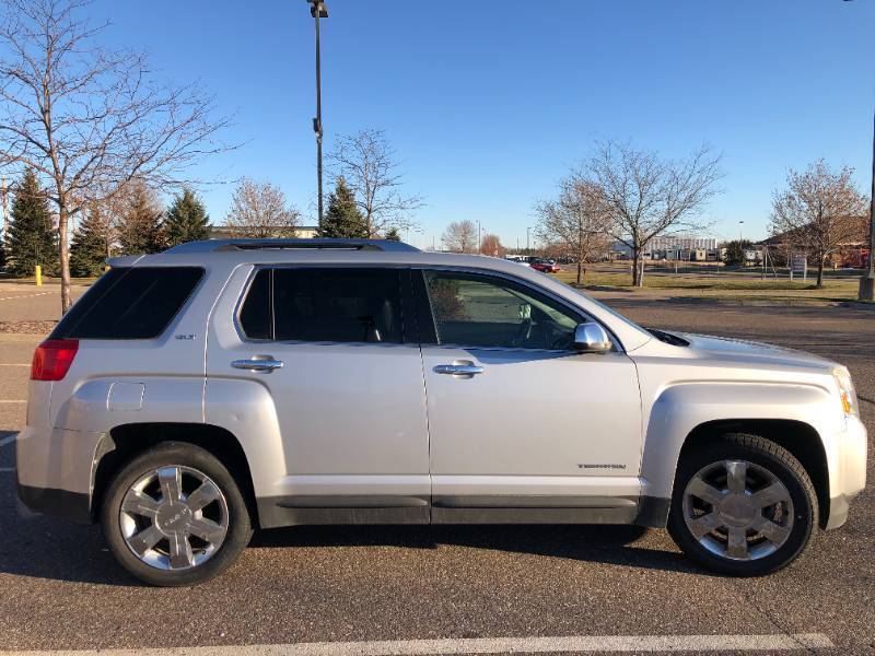 lot 2 image: 2012 GMC TERRAIN SLT AWD V6  FULLY LOADED  155,336 MILES LOW RESERVE