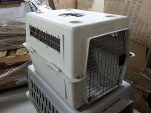 lot 15 image: Pet Porter Large Size...
