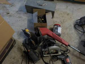 lot 33 image: Tool Lot...