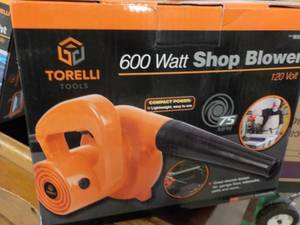 lot 43 image: Torelli 600 watt Shop Blower...