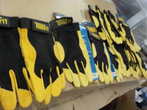 lot 54 image: Trufit Gloves...