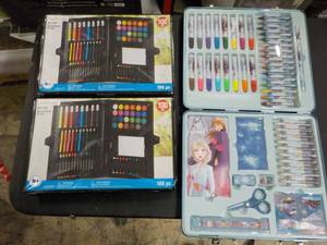 lot 90 image: Frozen Art Set and more...
