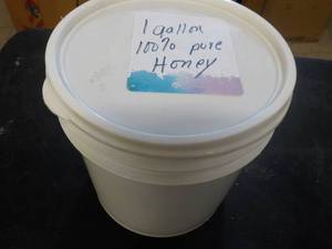 lot 202 image: 1 Gallon 100% Pure Honey from South...
