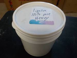 lot 204 image: 1 Gallon 100% Pure Honey from South...