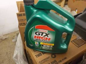 lot 214 image: 1 Gallon Castrol GTX High Milage SA...