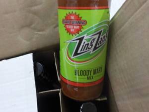 lot 223 image: Case of 12 - 32 oz Bottles Zing Zan...