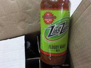 lot 225 image: Case of 12 - 32 oz Bottles Zing Zan...