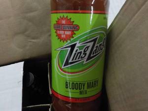 lot 227 image: Case of 12 - 32 oz Bottles Zing Zan...