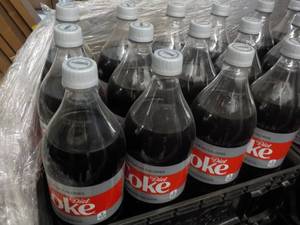 lot 246 image: Case of 12 - 1.25 Liter Bottles Die...