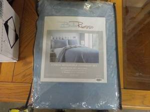 lot 265 image: Queen Size Bella Russo 3 pc Reversi...