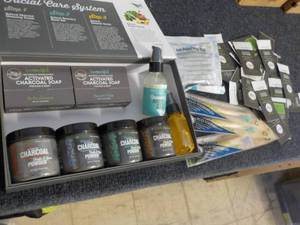 lot 283 image: BeMindful and InVitamin Sample Pack...