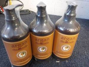 lot 288 image: 3 Bottles 10.1 oz Argan Diabella Sh...