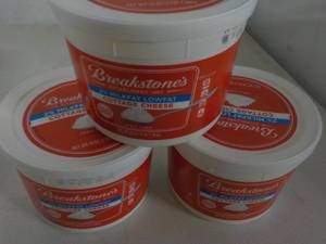 lot 321 image: 3 - 48 oz Breakstones Cottage Chees...
