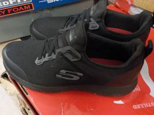 lot 380 image: Sketchers Work Relaxed Fit Memory F...