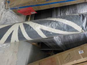 lot 393 image: 8 ft x 10ft Area Rug BlackIvory...